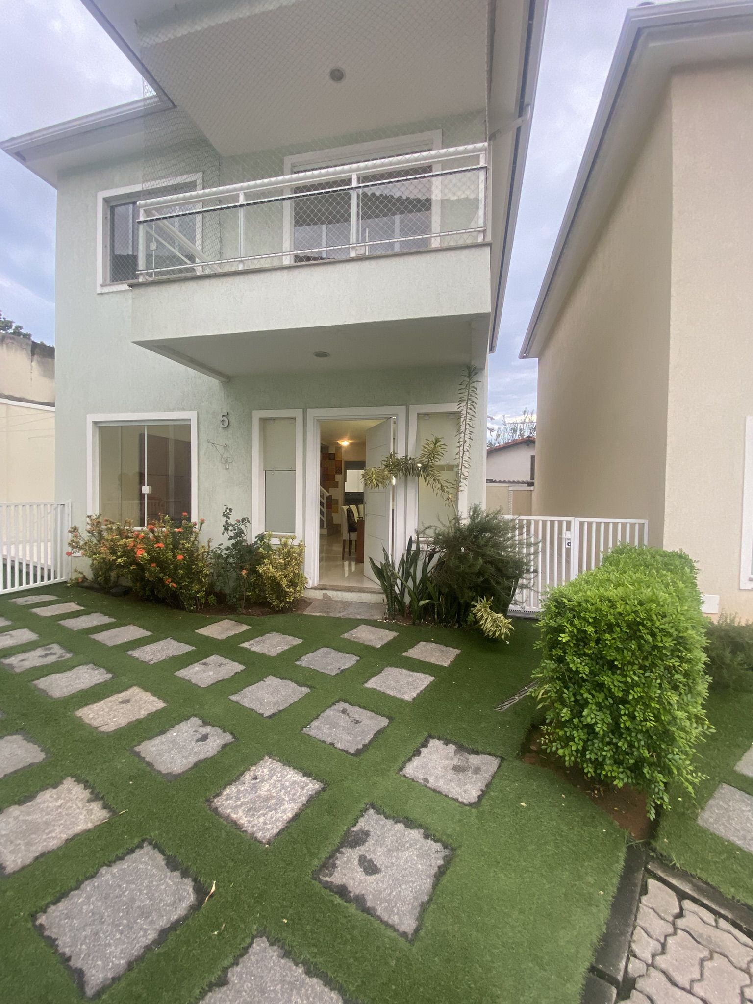 Casa de Condomínio com 3 Quartos – Pechincha